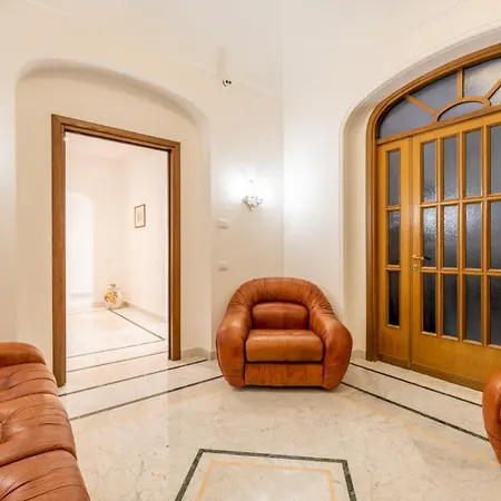 Carosi Apartment, Via Del Viminale Rome